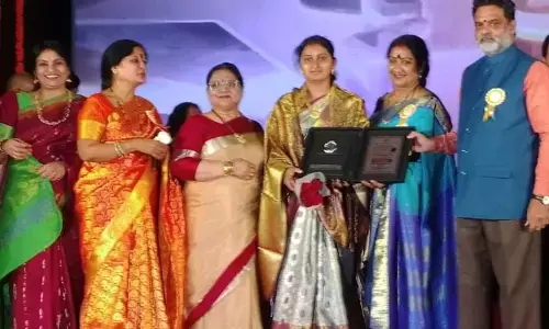 సర్పంచ్ అన్నెం శిరీషకు సేవానందిని పురస్కారం