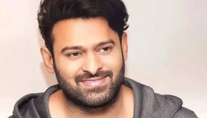 మళ్లీ అనారోగ్యానికి గురైన ప్రభాస్.. సినిమా షూటింగ్లకు బిగ్ బ్రేక్..!? మళ్లీ అనారోగ్యానికి గురైన ప్రభాస్.. సినిమా షూటింగ్లకు బిగ్ బ్రేక్..!?