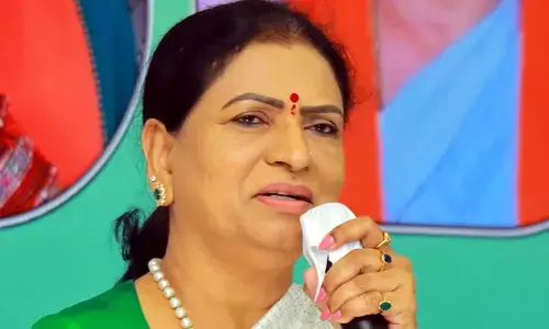 రాష్ట్రంలో కవిత ఒక్కతే మహిళా: డీకే అరుణ
