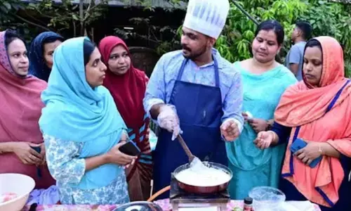ఉమెన్స్ డే స్పెషల్.. అక్కడ మగవాళ్లకు వంటల పోటీలు