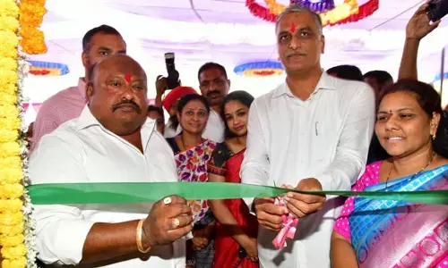 ఆరోగ్య మహిళ పథకాన్ని సద్వినియోగం చేసుకోవాలి: మంత్రి హరీష్ రావు