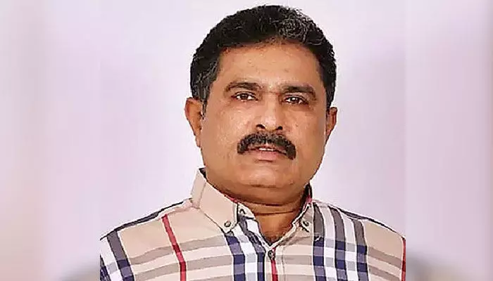 బీజేపీకి బిగ్ షాక్.. ఎమ్మెల్సీ పదవికి ఆ పార్టీ నేత రాజీనామా బీజేపీకి బిగ్ షాక్.. ఎమ్మెల్సీ పదవికి ఆ పార్టీ నేత రాజీనామా