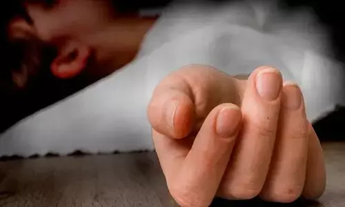 గొంతులో మొక్కజొన్న గింజ అడ్డుపడి చిన్నారి..