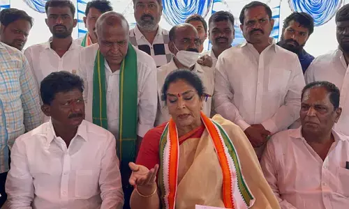 సొంతడబ్బా కొట్టుకోవడంలో సీఎం కేసీఆర్ దిట్ట: మాజీ కేంద్రమంత్రి రేణుకా చౌదరి