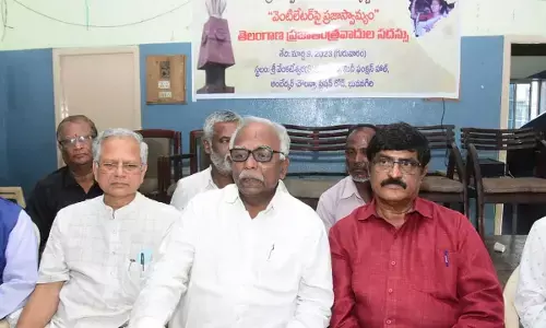 తెలంగాణాలో మళ్ళీ ఆంధ్ర పెత్తనం.. మరో ఉద్యమం ప్రారంభించాలి