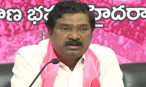 బ్రేకింగ్: BRS ఎమ్మెల్యే రాజయ్యకు తృటిలో తప్పిన ప్రమాదం