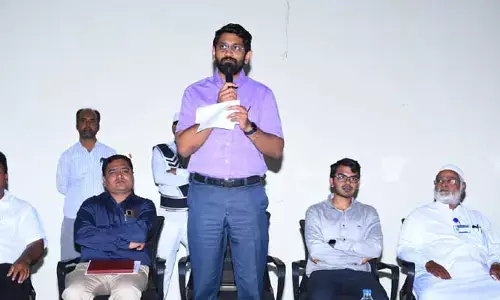 పరీక్షకు నిమిషం ఆలస్యమైనా అంతే సంగతి..
