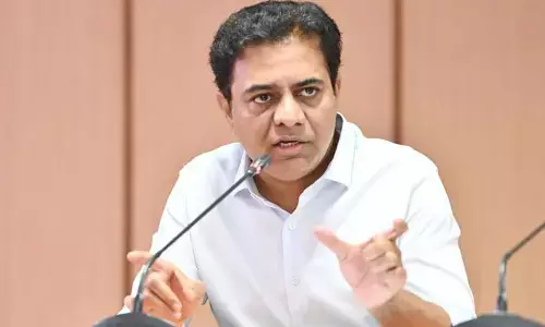 బ్రేకింగ్: మీడియాపై మంత్రి కేటీఆర్ సీరియస్