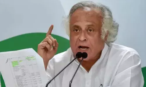 మహిళా రిజర్వేషన్ బిల్లుపై కేంద్రం వైఖరేంటో చెప్పాలి: జైరాం రమేశ్