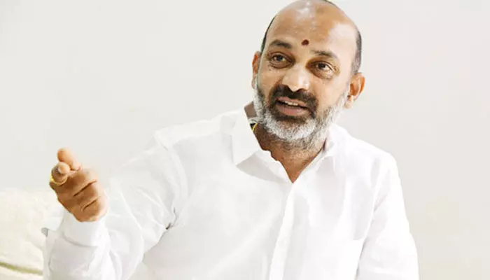 క్షమాపణ చెప్పాల్సిందే.. బండి సంజయ్ వ్యాఖ్యలపై భగ్గుమన్న బీఆర్ఎస్ క్షమాపణ చెప్పాల్సిందే.. బండి సంజయ్ వ్యాఖ్యలపై భగ్గుమన్న బీఆర్ఎస్
