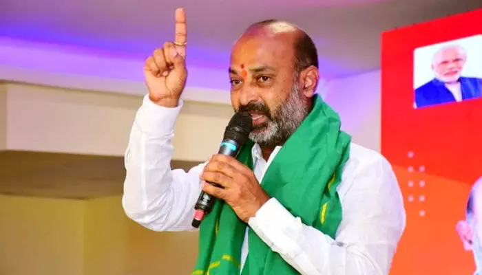 రాష్ట్ర అధ్యక్షుడిగా ‘బండి’ని కొనసాగిస్తారా.. అధికారిక ప్రకటన వచ్చేది ఇవాళే! రాష్ట్ర అధ్యక్షుడిగా ‘బండి’ని కొనసాగిస్తారా.. అధికారిక ప్రకటన వచ్చేది ఇవాళే!