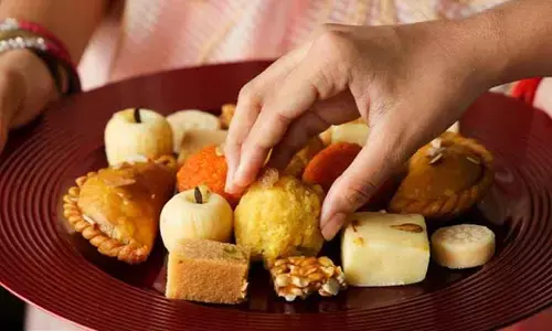 స్వీట్స్ తింటే నిజంగానే షుగర్ వస్తుందా...?