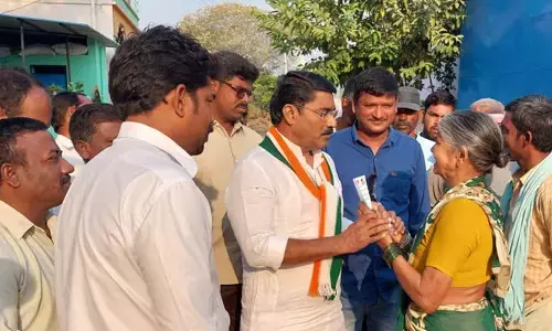 ఏకకాలంలో రైతులకు 2 లక్షల రుణమాఫీ.. మాజీ ఎమ్మెల్యే సంపత్ కుమార్