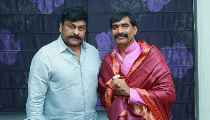 చిరంజీవి మాటల వల్లే నాకు ఇంత గొప్ప అవకాశం.. స్వర వీణాపాణి చిరంజీవి మాటల వల్లే నాకు ఇంత గొప్ప అవకాశం.. స్వర వీణాపాణి