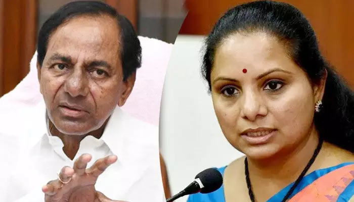 ఈడీ విచారణపై తండ్రి కేసీఆర్కు వివరించిన కవిత ఈడీ విచారణపై తండ్రి కేసీఆర్కు వివరించిన కవిత