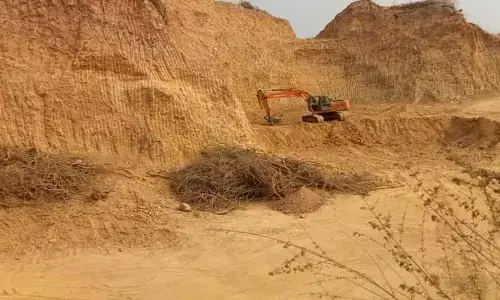 కరిగిపోతున్నా... అధికారులు పలకరేం..?