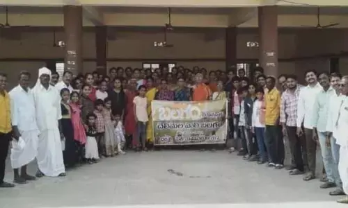 చెలిమేల కుటుంబాన్ని ఒకటి చేసిన బలగం మూవీ..
