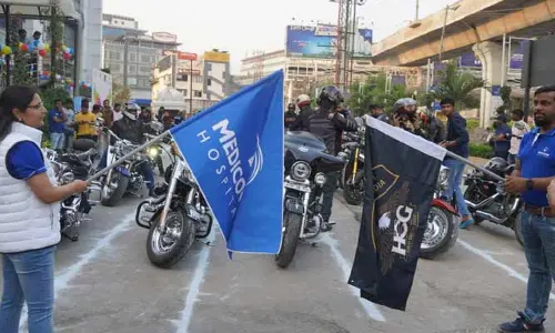 కిడ్నీ వ్యాధులపై అవగాహన కోసం బైక్ రైడ్