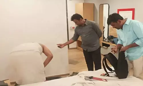 ఓయో రూమ్స్, లాడ్జీల్లో పోలీసుల తనిఖీలు..