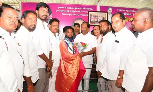 యువ క్రీడాకారులకు ఎల్లప్పుడూ అండగా ఉంటా: మంత్రి కొప్పుల ఈశ్వర్
