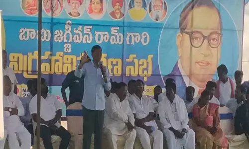 తెలంగాణ మొత్తం తాగుతూ ఊగుతోంది.. ప్రొఫెసర్ కాశీం
