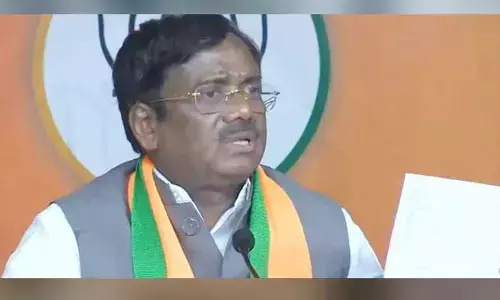 బీఆర్ఎస్ ప్రభుత్వం ప్రజా వ్యతిరేక విధానాలకు పాల్పడుతుంది