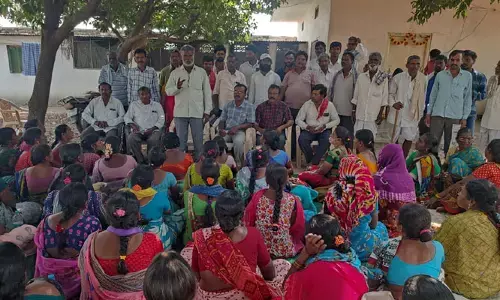 కేంద్ర ప్రభుత్వ విధానాలను నిరసించండి.. వ్యవసాయ కార్మిక సంఘం జిల్లా అధ్యక్షుడు సింగారపు రమేష్