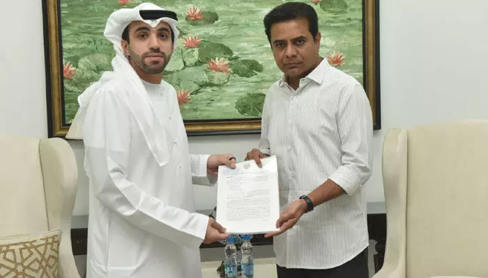 యూఏఈ రాయబారి అబ్దుల్ నసీర్ అల్శాలికి మంత్రి కేటీఆర్ కీలక విజ్ఞప్తి యూఏఈ రాయబారి అబ్దుల్ నసీర్ అల్శాలికి మంత్రి కేటీఆర్ కీలక విజ్ఞప్తి