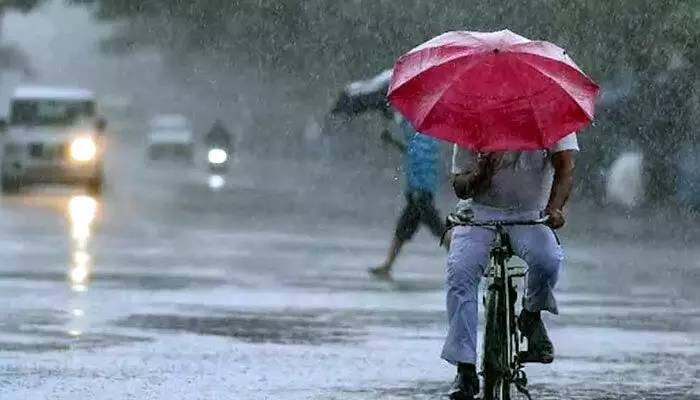 తెలంగాణలో భారీ వర్ష సూచన.. ఎప్పటినుంచంటే..? తెలంగాణలో భారీ వర్ష సూచన.. ఎప్పటినుంచంటే..?