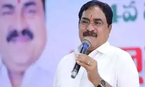 కేసీఆర్ తర్వాత నేనే సీనియర్ అంటూ మంత్రి ఎర్రబెల్లి ఆసక్తికర వ్యాఖ్యలు