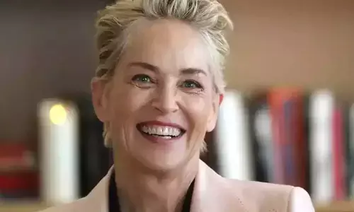 Sharon Stone: మీ అమ్మ సెక్స్ సినిమాలు చేస్తుందని తెలుసా? నటి కొడుకును ప్రశ్నించిన న్యాయమూర్తి
