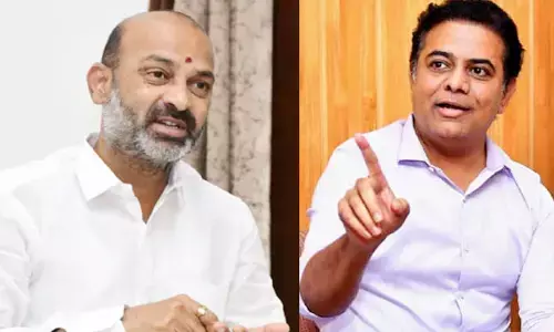 మోడీ వల్లే ‘ఆర్ఆర్ఆర్‌’కు ఆస్కార్ వచ్చింది అంటాడేమో: కేటీఆర్