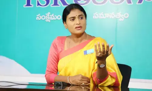 కాళేశ్వరంలో రూ.70 వేల కోట్ల అవినీతి: షర్మిల