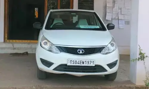 వైరా మున్సిపాలిటీ కమిషనరా.. మజాకా!