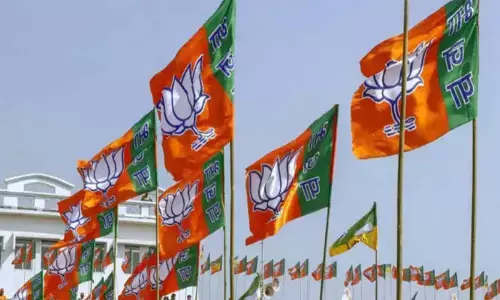 బండి సంజయ్‌పై ధర్మపురి బీజేపీ నేత సంచలన వ్యాఖ్యలు