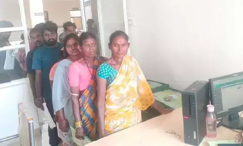అమ్మకేది ఆర్ధిక సాయం..కిట్లతో సరిపెడుతున్న వైనం..