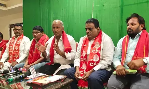 అవినీతి పరులకు కేంద్ర ప్రభుత్వం వత్తాసు.. సీపీఐ రాష్ట్ర కార్యదర్శి కూనంనేని