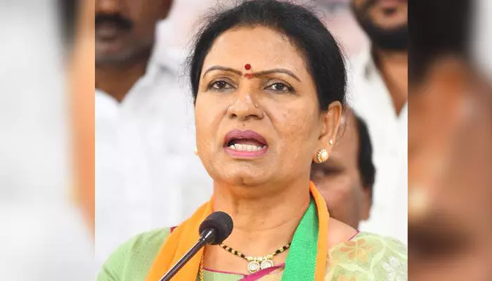 కేసీఆర్ ఖాసీం రజ్వీని మించిపోయాడు.. డీకే అరుణ ఫైర్ కేసీఆర్ ఖాసీం రజ్వీని మించిపోయాడు.. డీకే అరుణ ఫైర్