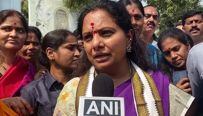మోడీకి వ్యతిరేకంగా మాట్లాడితే దాడులు: ఎమ్మెల్సీ కవిత మోడీకి వ్యతిరేకంగా మాట్లాడితే దాడులు: ఎమ్మెల్సీ కవిత