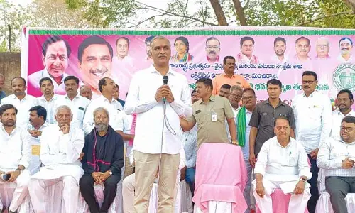 Breaking News... సంచలన వ్యాఖ్యలు చేసిన మంత్రి హరీశ్ రావు