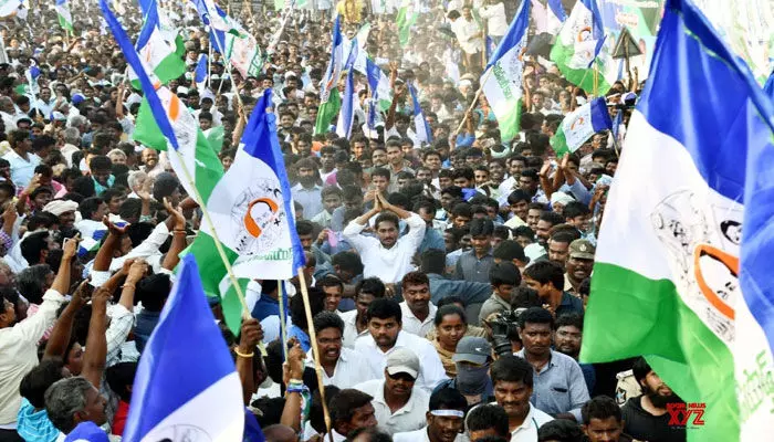 ప్లాష్.. ప్లాష్.. నాలుగు స్థానిక సంస్థల ఎన్నికల్లో వైసీపీ విజయకేతనం.. ప్లాష్.. ప్లాష్.. నాలుగు స్థానిక సంస్థల ఎన్నికల్లో వైసీపీ విజయకేతనం..