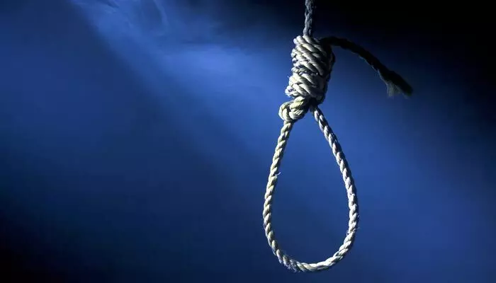 వివాహిత ఆత్మహత్య.. వివాహిత ఆత్మహత్య..