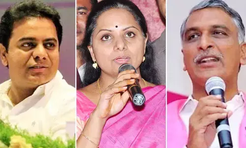 హైదరాబాద్‌కు బయల్దేరిన కవిత, కేటీఆర్, హరీశ్ రావు!