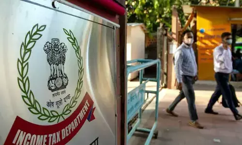 హైదరాబాద్‌లో మరోసారి ఐటీ రైడ్స్ కలకలం