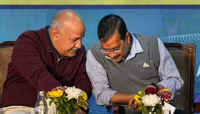 సిసోడియాను కేజ్రీవాల్ బలి పశువును చేసిండు.. బీజేపీ నేత షెహజాద్ పూనావాలా సిసోడియాను కేజ్రీవాల్ బలి పశువును చేసిండు.. బీజేపీ నేత షెహజాద్ పూనావాలా