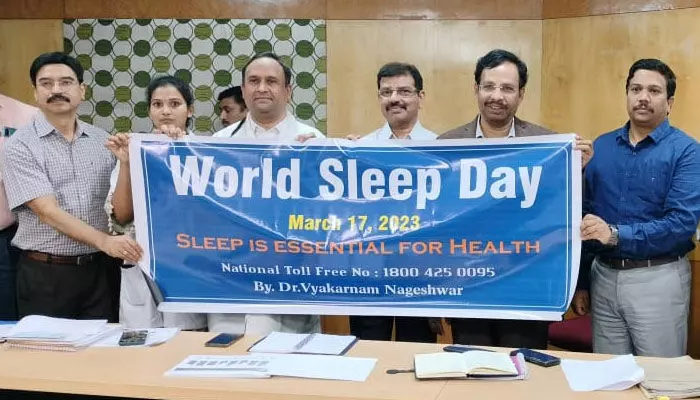 ఆరోగ్యానికి కంటి నిండా నిద్ర అవసరం: సజ్జనార్ ఆరోగ్యానికి కంటి నిండా నిద్ర అవసరం: సజ్జనార్