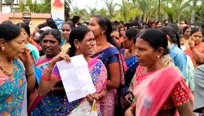 డబుల్ బెడ్రూం ఇండ్ల ఎంపికలో గోల్ మాల్ డబుల్ బెడ్రూం ఇండ్ల ఎంపికలో గోల్ మాల్