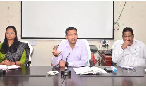 సామాజిక బాధ్యతగా సీఎస్ఆర్ నిధులను అందజేయాలి: జిల్లా కలెక్టర్ రాజర్షి షా