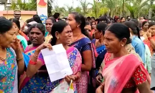 డబుల్ బెడ్రూం ఇండ్ల ఎంపికలో గోల్ మాల్