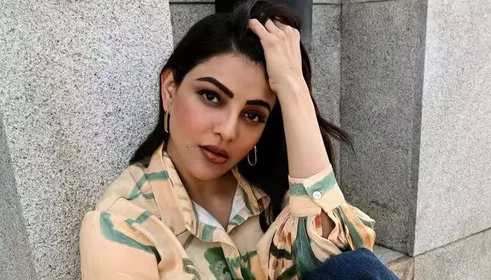 కొంటెచూపుతో కాజల్ ట్రెండీ లుక్ అదరహో.. పిక్స్ వైరల్ కొంటెచూపుతో కాజల్ ట్రెండీ లుక్ అదరహో.. పిక్స్ వైరల్